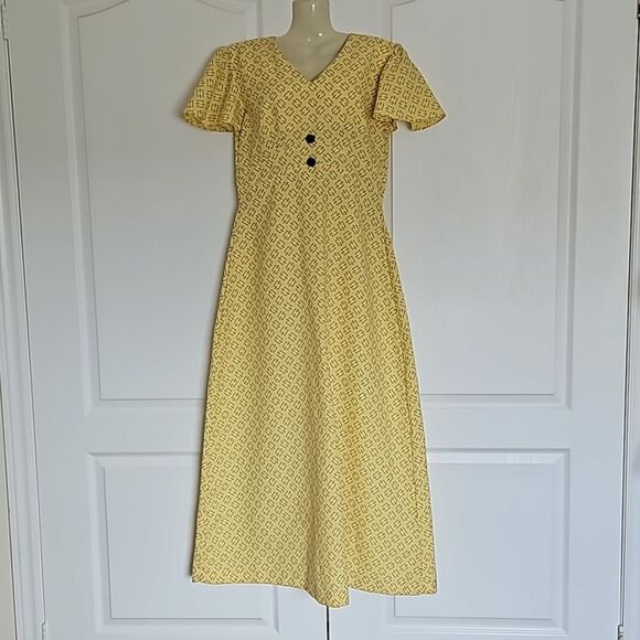 Vintage 1960s Custom-Made Women's Maxi Dress With Bell Short Sleeves Yellow Med - Picture 1 of 16